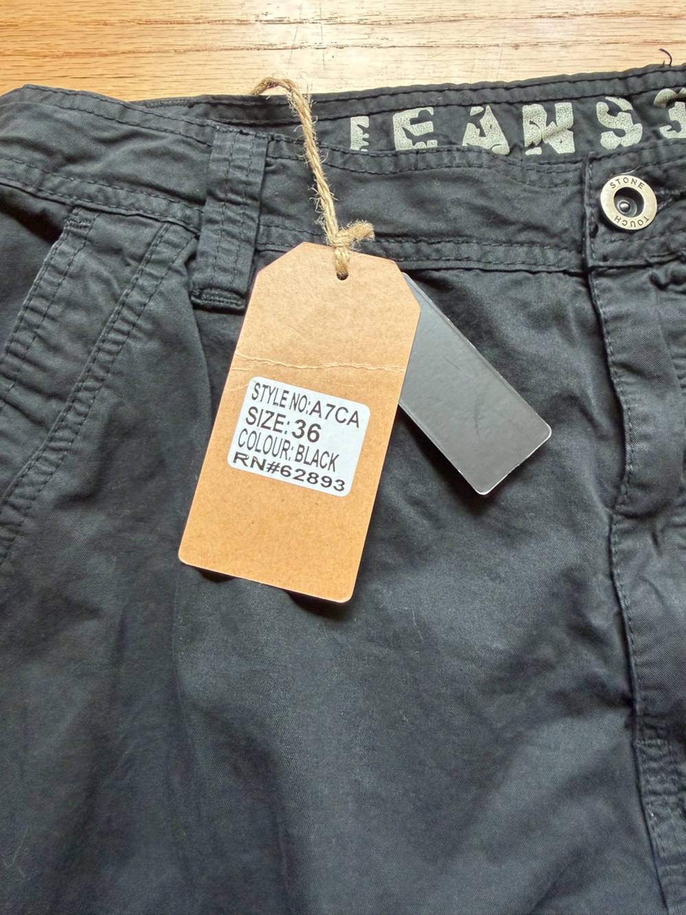 Stone Touch Men's Black Cargo Shorts - Casual Utility Style - Picture 3 of 10